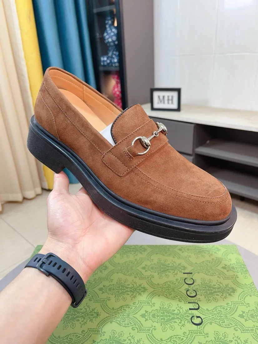 Factory price 520🌹🌹 [GUCCI Gucci] A new style of formal men's leather shoes is here ~ The original quality upper is made of cowhide imported from Italy + soft and delicate leather, comfortable and soft first-layer cowhide lining, rubber wear-resistant outsole, the shoe shape is dignified and domineering, and the luxury charm cannot be concealed! The natural and free nouveau riche leads the trend. Code number: 38-44